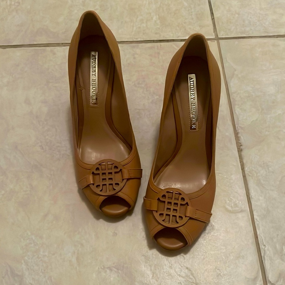 Audrey Brooke wedges - size 9 1/2